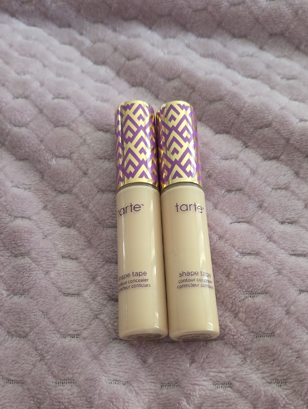 tarte Shape Tape Concealer Duo in Light Beige#205 Bought To Light For Me Unused.